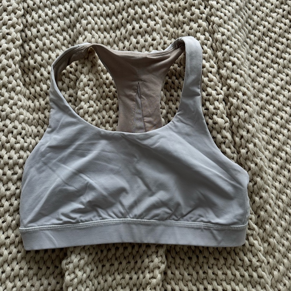 Lululemon sports bra size 6